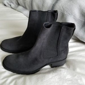 Black timberland boots